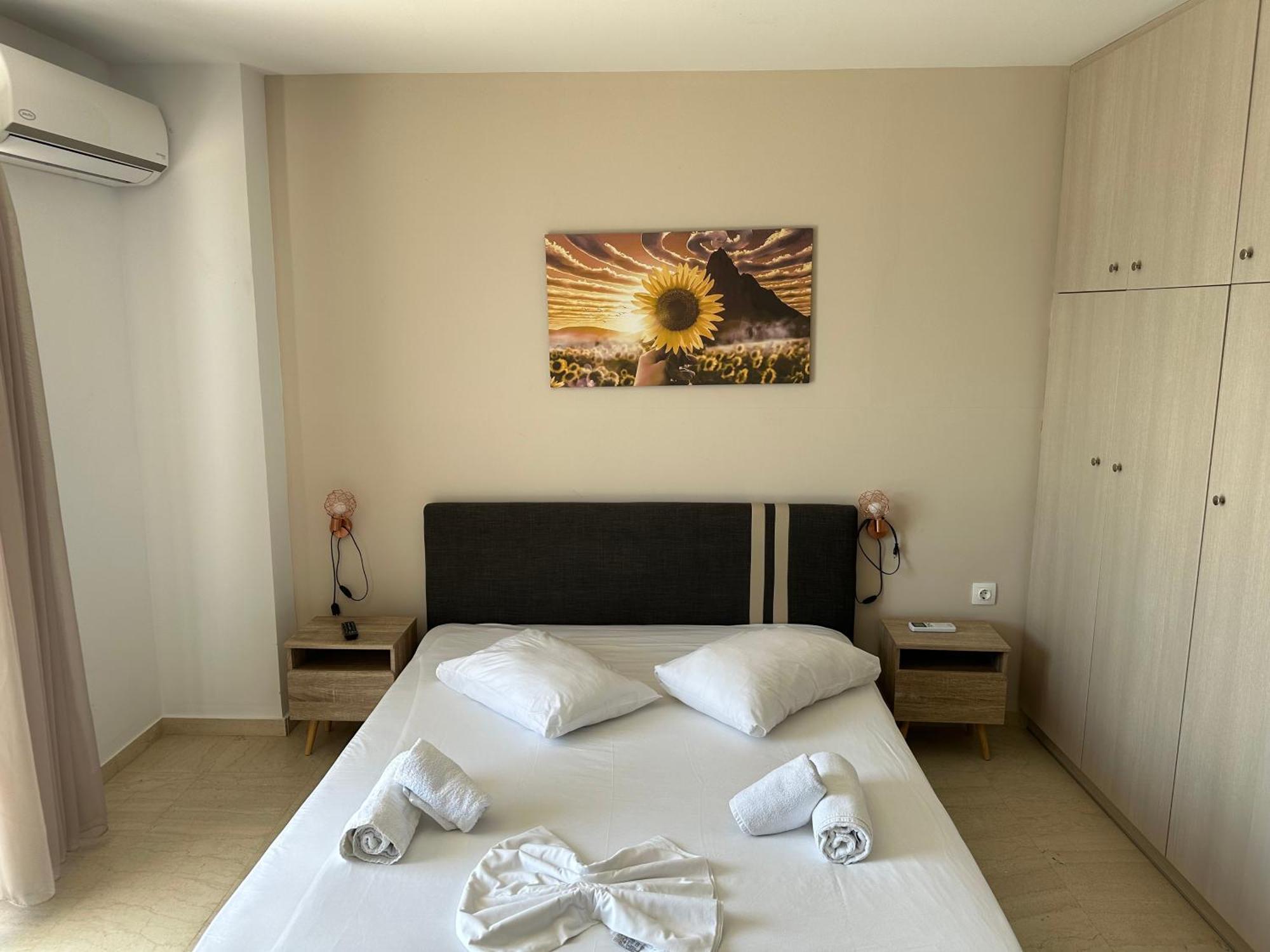 Aqua Apartments Loutra Elenis Extérieur photo